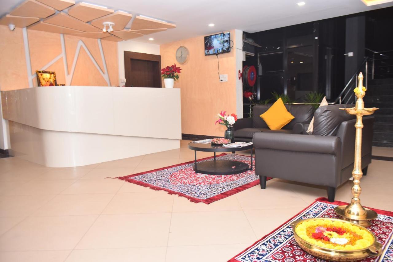 דירות M R Residency Dharwad. מראה חיצוני תמונה